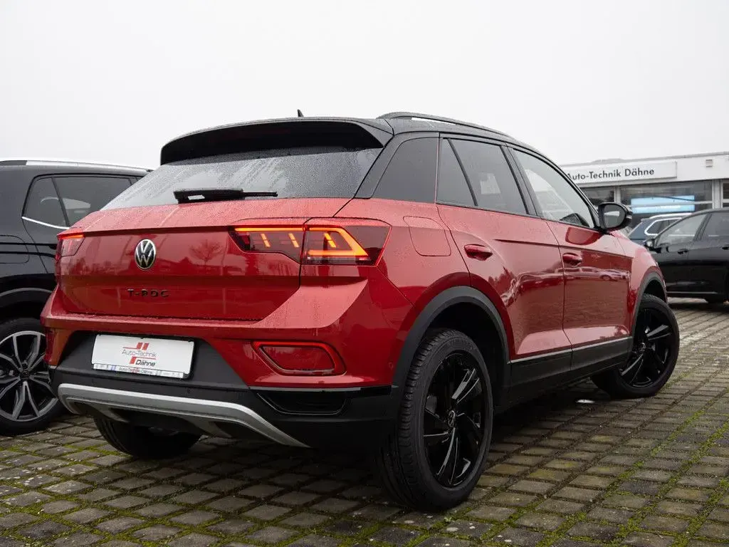 Gebraucht VW T-Roc Style 150 PS (110 kW) 2025 Rot SUV