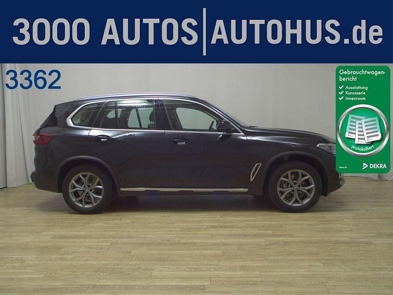 Schwarz Gebraucht 2020 BMW X5 xLine SUV | 46.480 € (Superpreis) - Bild 1/4