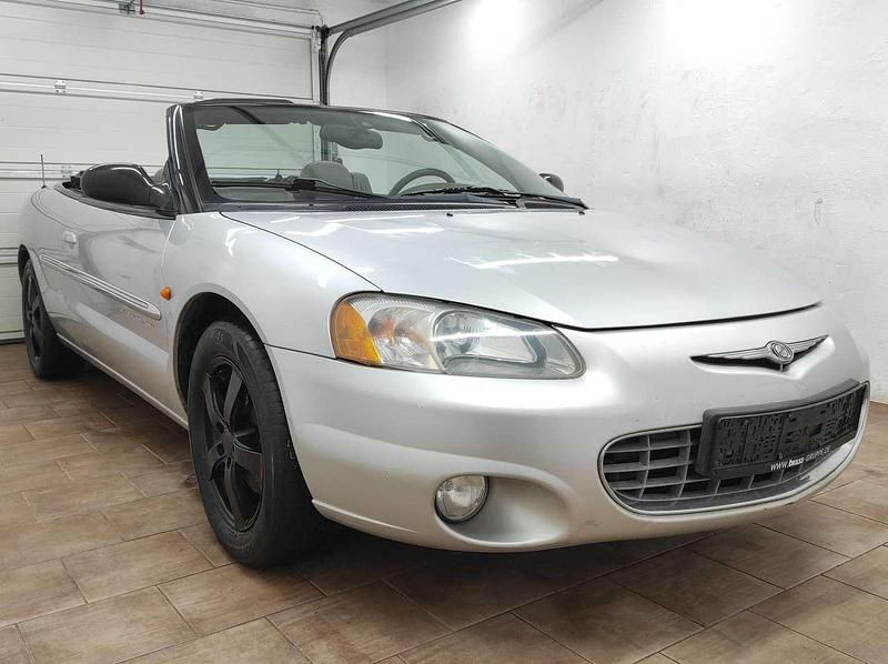Gebraucht Chrysler Sebring Cabriolet 203 PS (149 kW) 2001 Bright silver metallic clear Cabrio