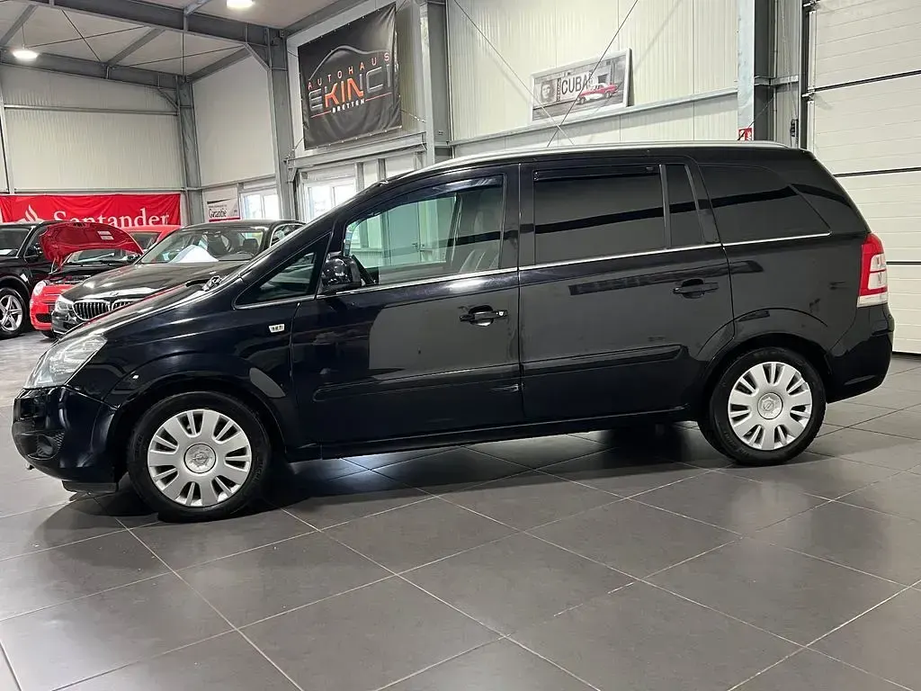 Gebraucht Opel Zafira 125 PS (91 kW) 2011 Schwarz Van / Kleinbus