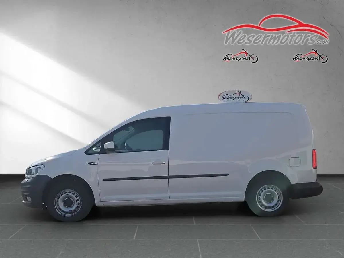 Używany VW Caddy Maxi 102 KM (75 kW) 2017 Biały Minivan
