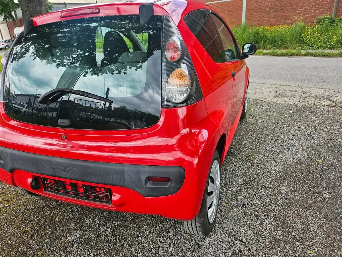 Gebraucht Citroën C1 68 PS (50 kW) 2008 Rot Kleinwagen