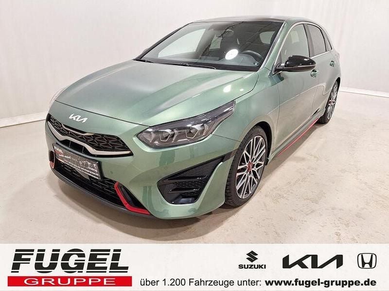 Grün Gebraucht 2023 Kia Ceed Kleinwagen | 28.999 € (Fairer Preis) - Bild 1/4