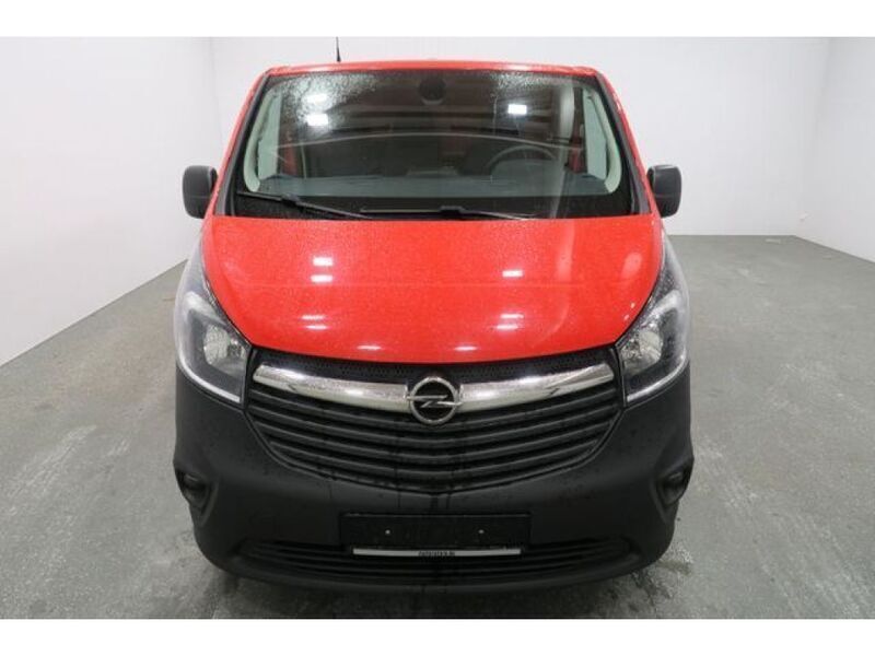 Gebraucht Opel Vivaro 125 PS (91 kW) 2019 Magma rot (b) Van / Kleinbus