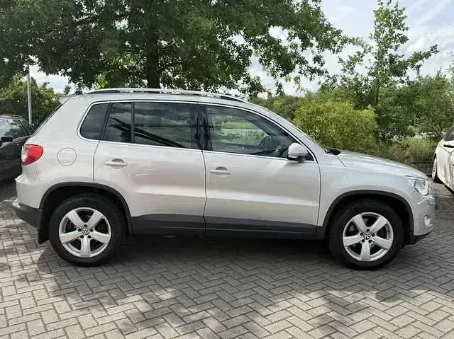 Gebraucht VW Tiguan Sportline 150 PS (110 kW) 2010 Silver leaf metallic SUV