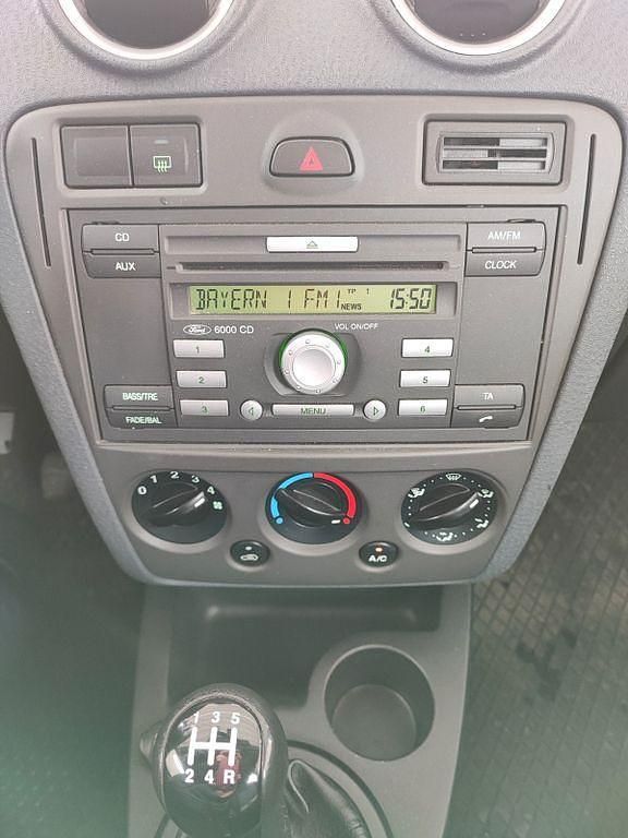 Gebraucht Ford Fusion Ambiente 68 PS (50 kW) 2008 Silber Kleinwagen