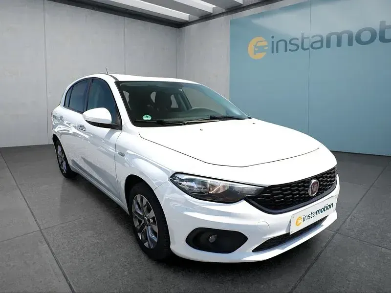 Gebraucht Fiat Tipo Easy 120 PS (88 kW) 2019 Weiß Limousine