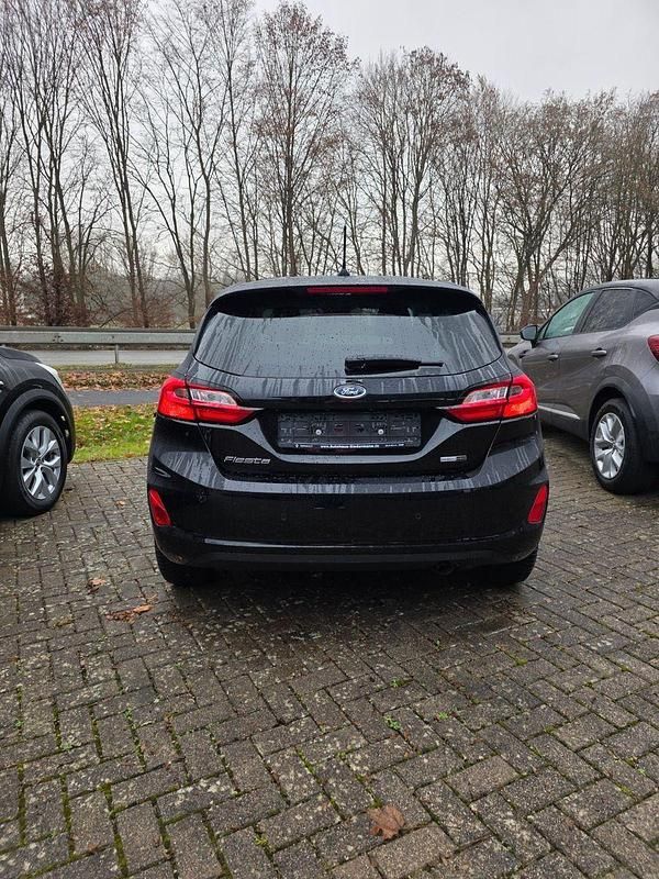 Gebraucht Ford Fiesta Titanium 125 PS (91 kW) 2023 Schwarz Kleinwagen