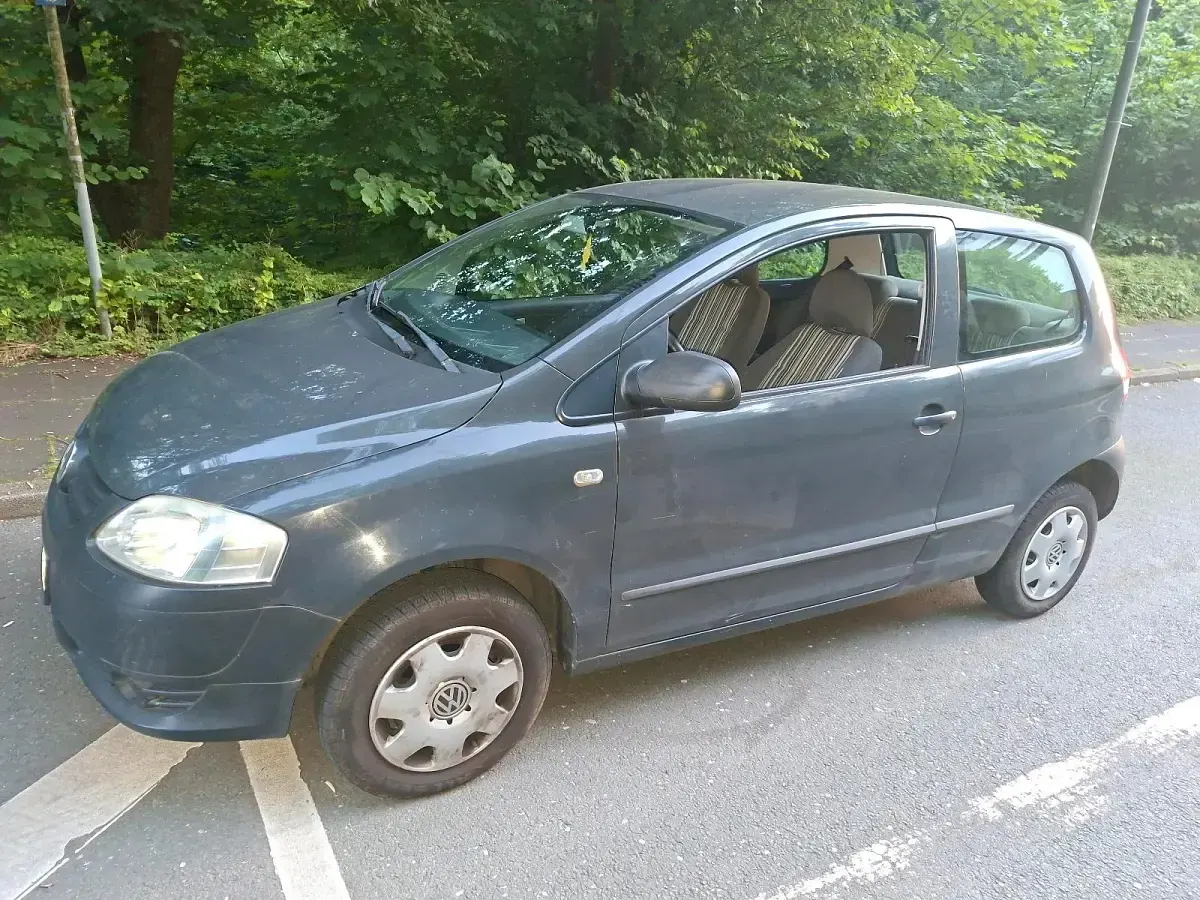 Gebraucht VW Fox 55 PS (40 kW) 2006 Grau Kleinwagen