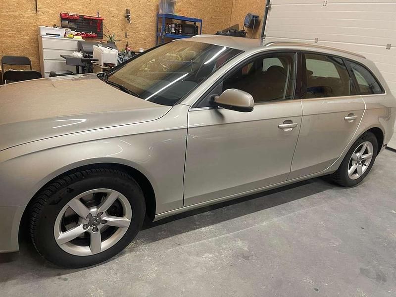 Gebraucht Audi A4 Ambiente 170 PS (125 kW) 2013 Grau Kombi