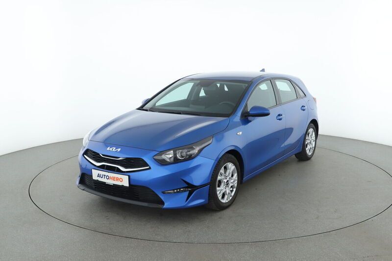 Blau Gebraucht 2022 Kia Ceed Edition 7 Limousine | 17.690 € - Bild 1/4