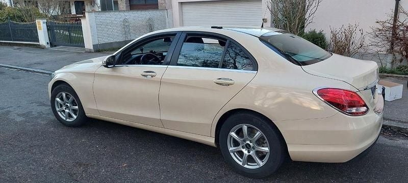 Gebraucht Mercedes 220 170 PS (125 kW) 2015 Beige Limousine