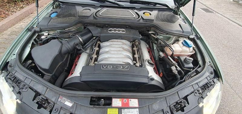 Grün Gebraucht 2005 Audi A8 Limousine | 5.900 € (Fairer Preis) - Bild 1/4