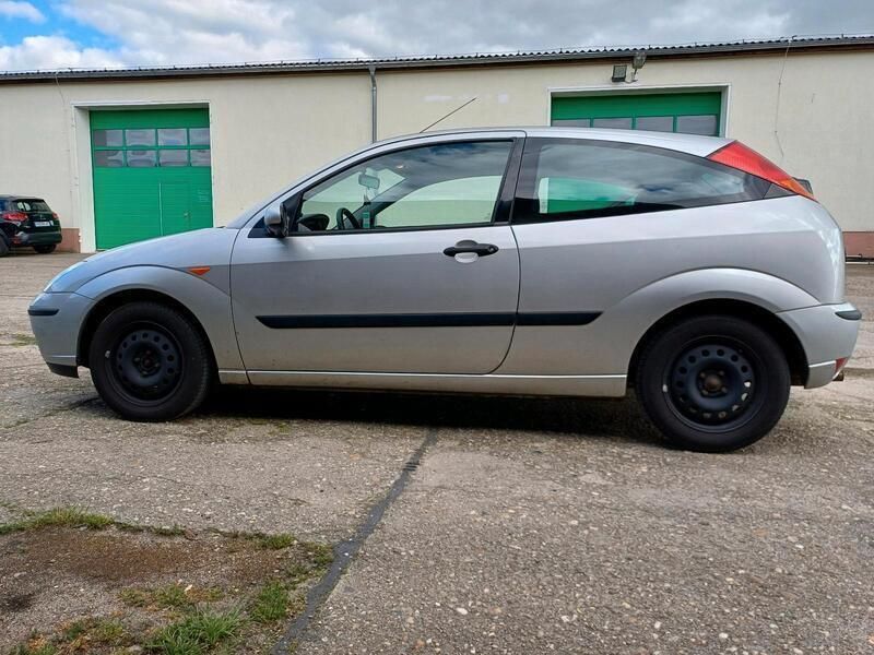 Silber Gebraucht 2004 Ford Focus Kleinwagen | 400 € (Superpreis) - Bild 1/4