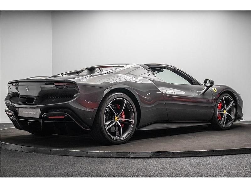 Second-hand Ferrari 296 901 CP (662 kW) 2025 Gri Cabrio