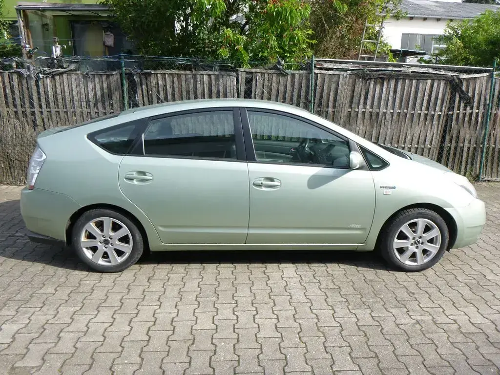 Gebraucht Toyota Prius Sol 77 PS (56 kW) 2009 Grün Kleinwagen