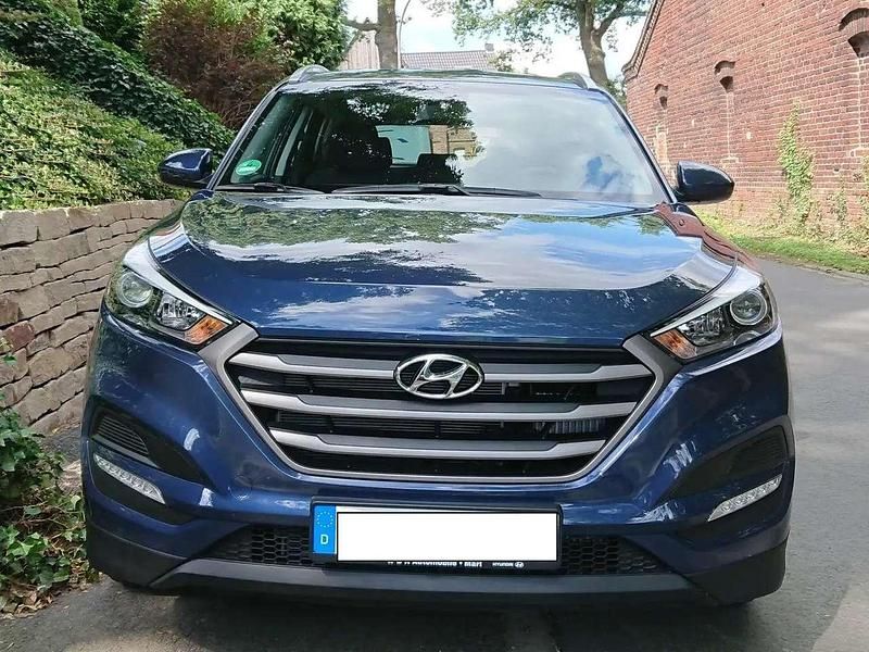 Blau Gebraucht 2017 Hyundai Tucson GO! SUV | 14.500 € (Fairer Preis) - Bild 1/4