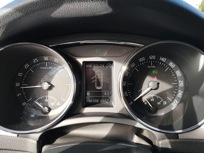 Gebraucht Skoda Superb 170 PS (125 kW) 2013 Schwarz Limousine