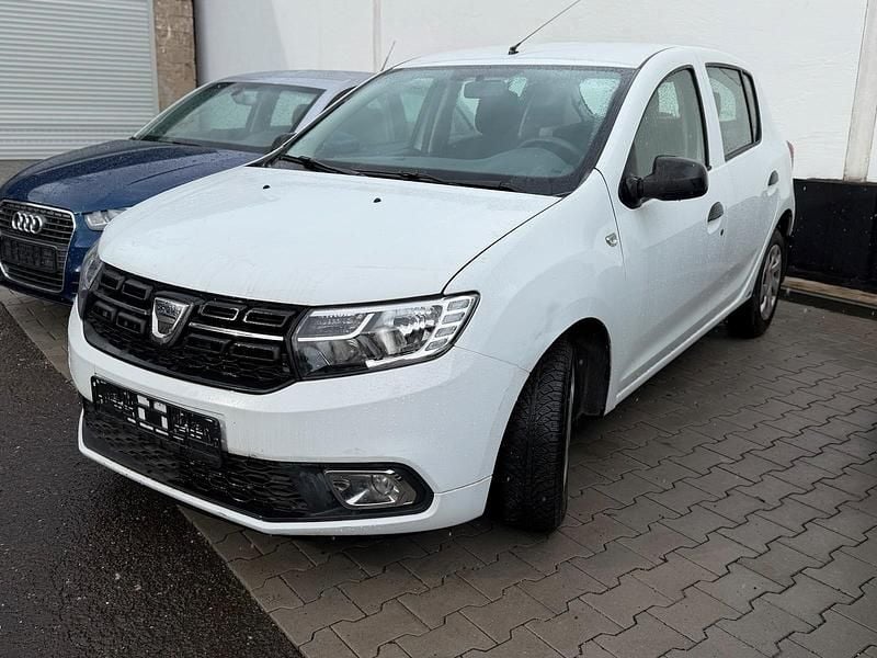 Gebraucht Dacia Sandero 73 PS (53 kW) 2018 Weiß Kleinwagen