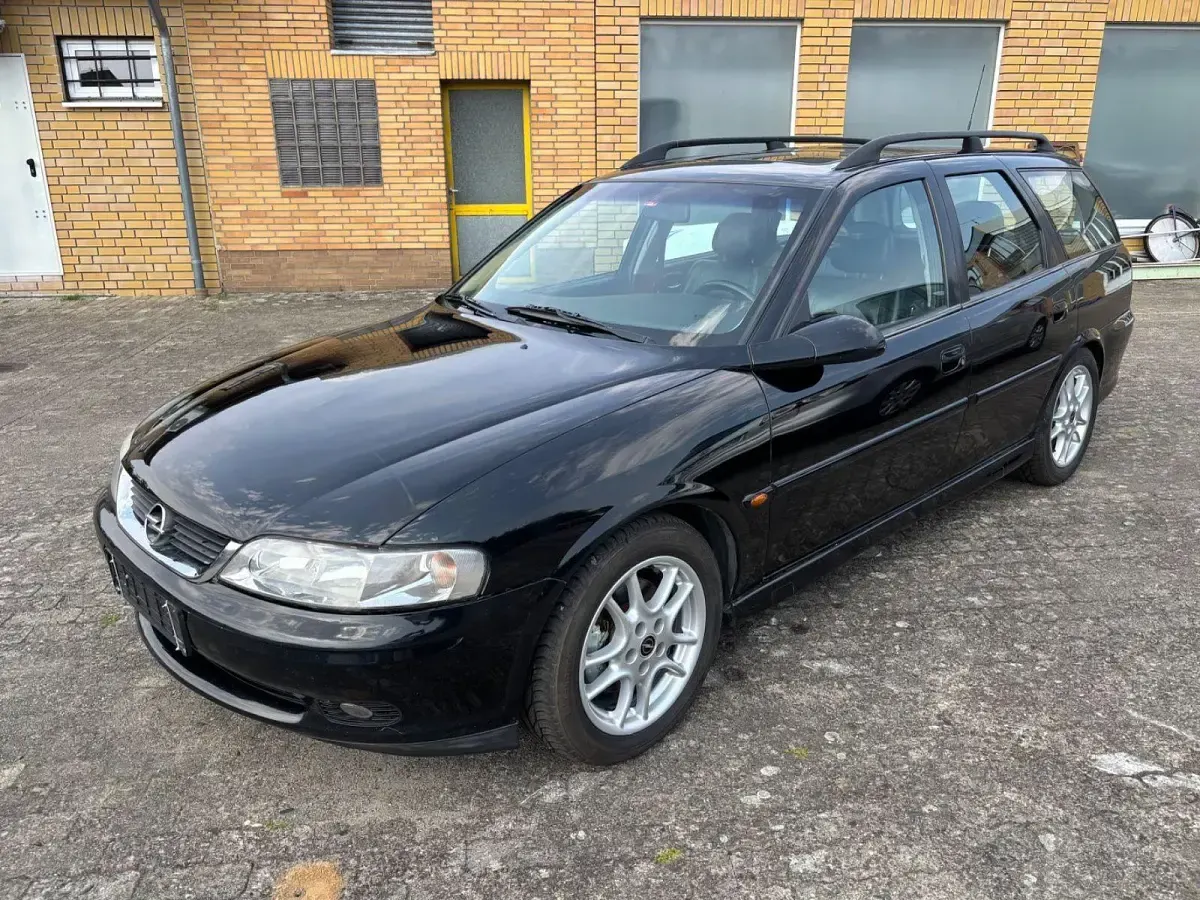 Gebraucht Opel Vectra Sport 101 PS (74 kW) 1999 Schwarz Kombi