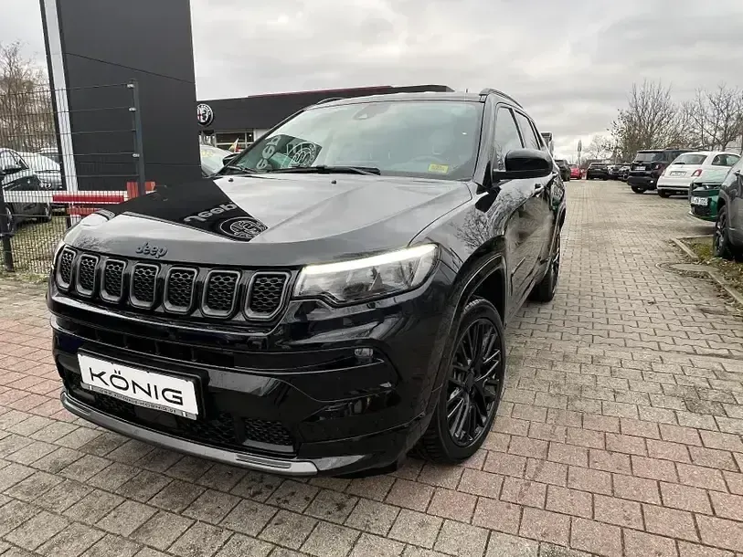 Second-hand Jeep Compass 239 CP (175 kW) 2022 Negru SUV