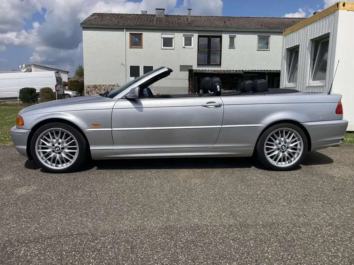 Occasion BMW 330 Cabriolet 231 ch (169 kW) 2002 Argent Cabriolet