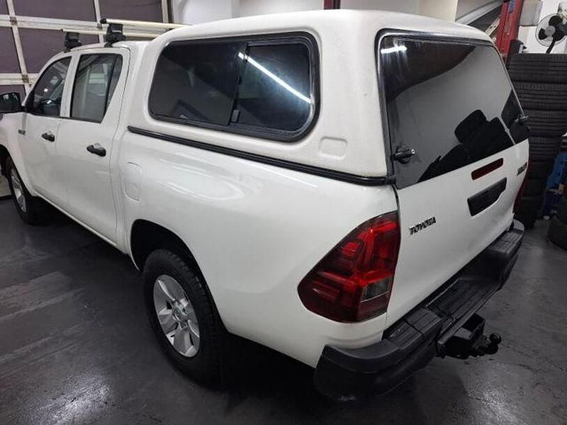 Gebraucht Toyota HiLux 150 PS (110 kW) 2019 Weiß Pickup