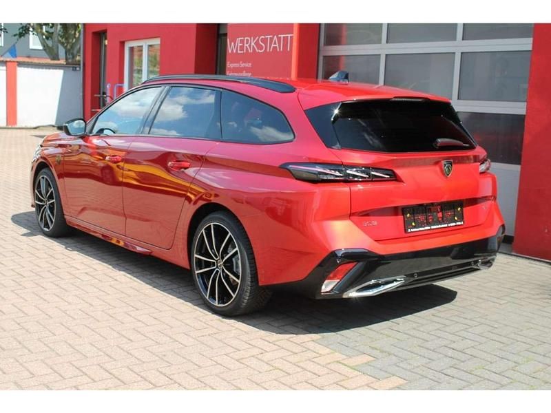 Gebraucht Peugeot 308 SW GT 131 PS (96 kW) 2024 Rot Kombi