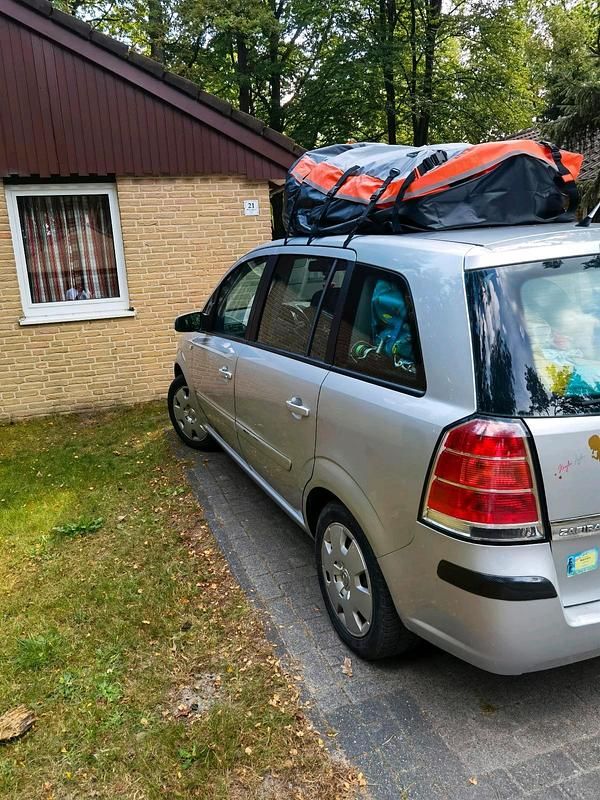 Gebraucht Opel Zafira 2006 Silber Van / Kleinbus