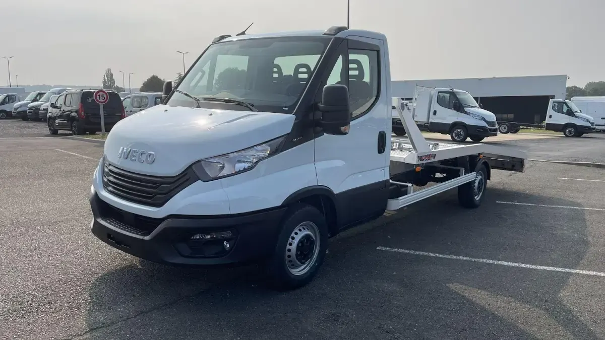 Neu Iveco Daily 160 PS (117 kW) 2025 Blanc Van