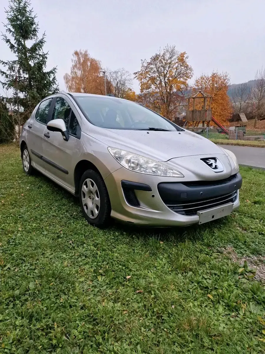 Gebraucht Peugeot 308 Filou 95 PS (69 kW) 2008 Silber Limousine