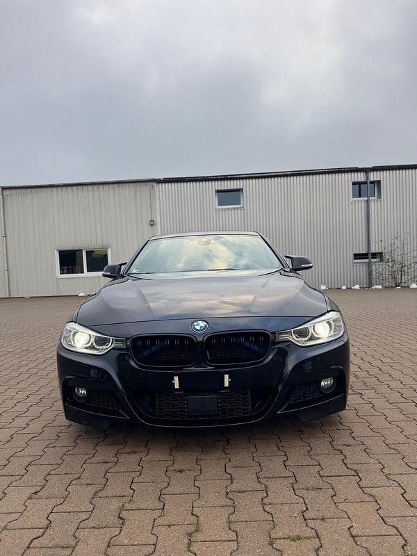 Schwarz Gebraucht 2014 BMW 335 M Sport Limousine | 23.000 € - Bild 1/4