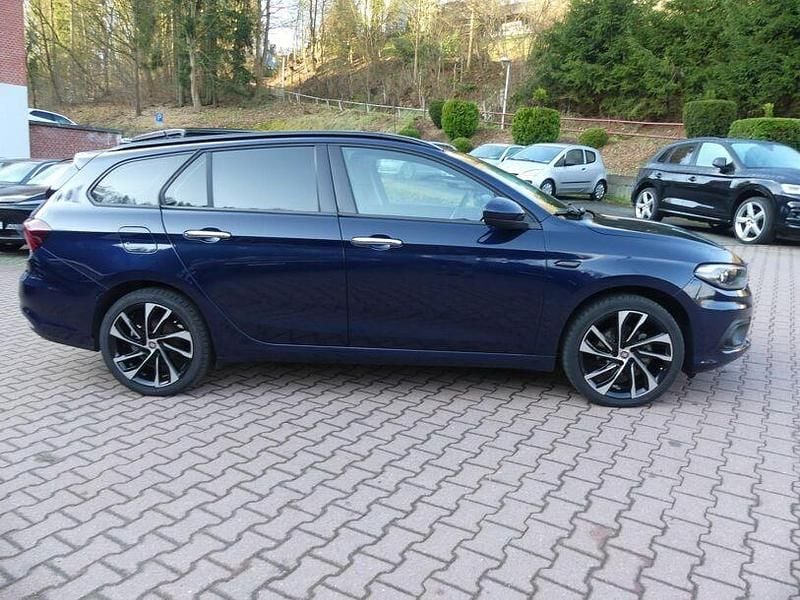 Gebraucht Fiat Tipo 120 PS (88 kW) 2018 Blau Kombi