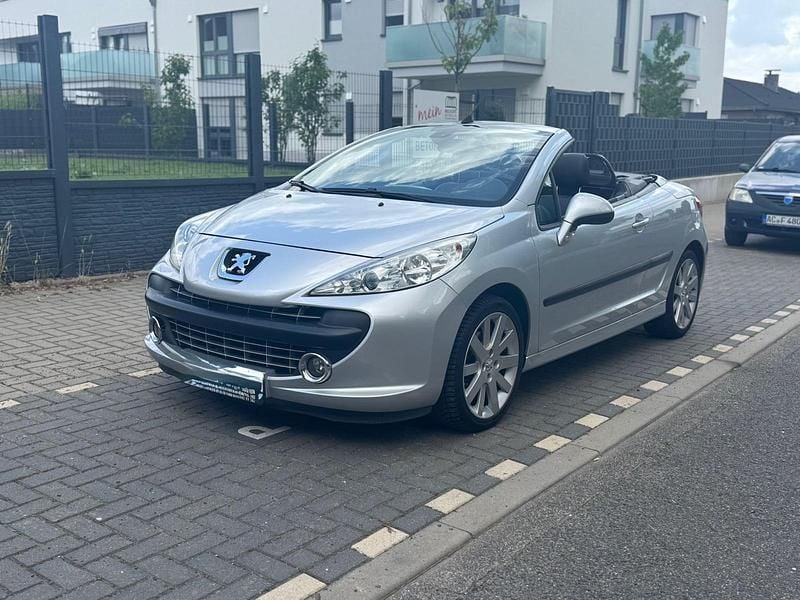 Silber Gebraucht 2007 Peugeot 207 CC Cabrio | 2.900 € (Guter Preis) - Bild 1/4