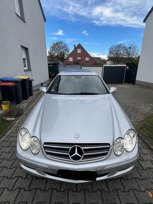 Silber Gebraucht 2005 Mercedes CLK280 Avantgarde Coupé | 5.499 € (Fairer Preis) - Bild 1/4