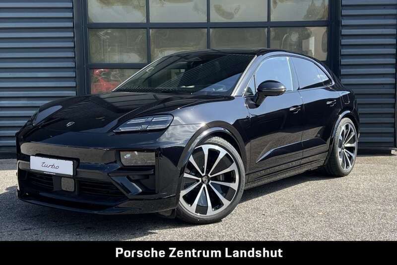 Tiefschwarzmetallic Gebraucht 2024 Porsche Macan Turbo SUV | 119.790 € (Etwas zu teuer) - Bild 1/4