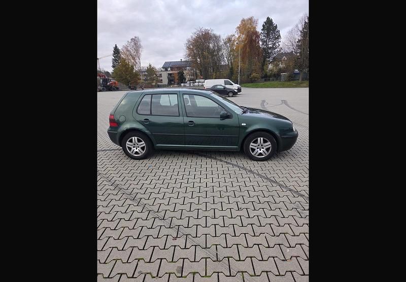 Gebraucht VW Golf IV 105 PS (77 kW) 2002 Grün Kleinwagen