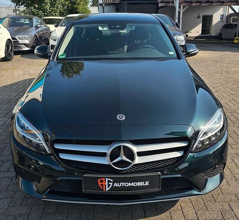 Grün Gebraucht 2019 Mercedes C160 Coupé | 18.950 € (Fairer Preis) - Bild 1/4