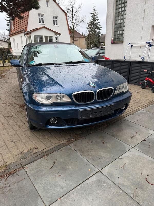 Gebraucht BMW 318 Cabriolet 150 PS (110 kW) 2005 Blau Cabrio
