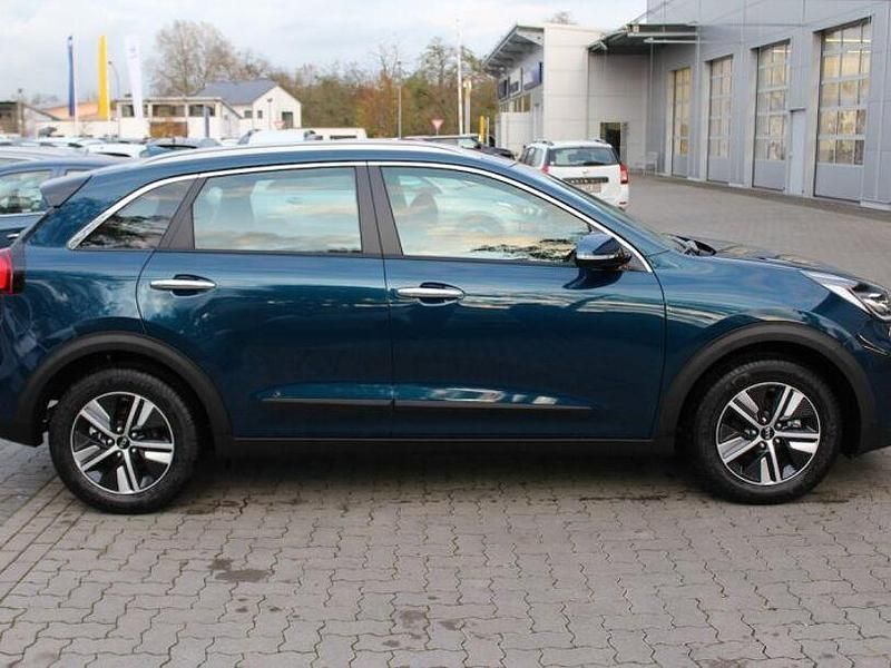 Gebraucht Kia Niro Style 141 PS (103 kW) 2020 Blau SUV