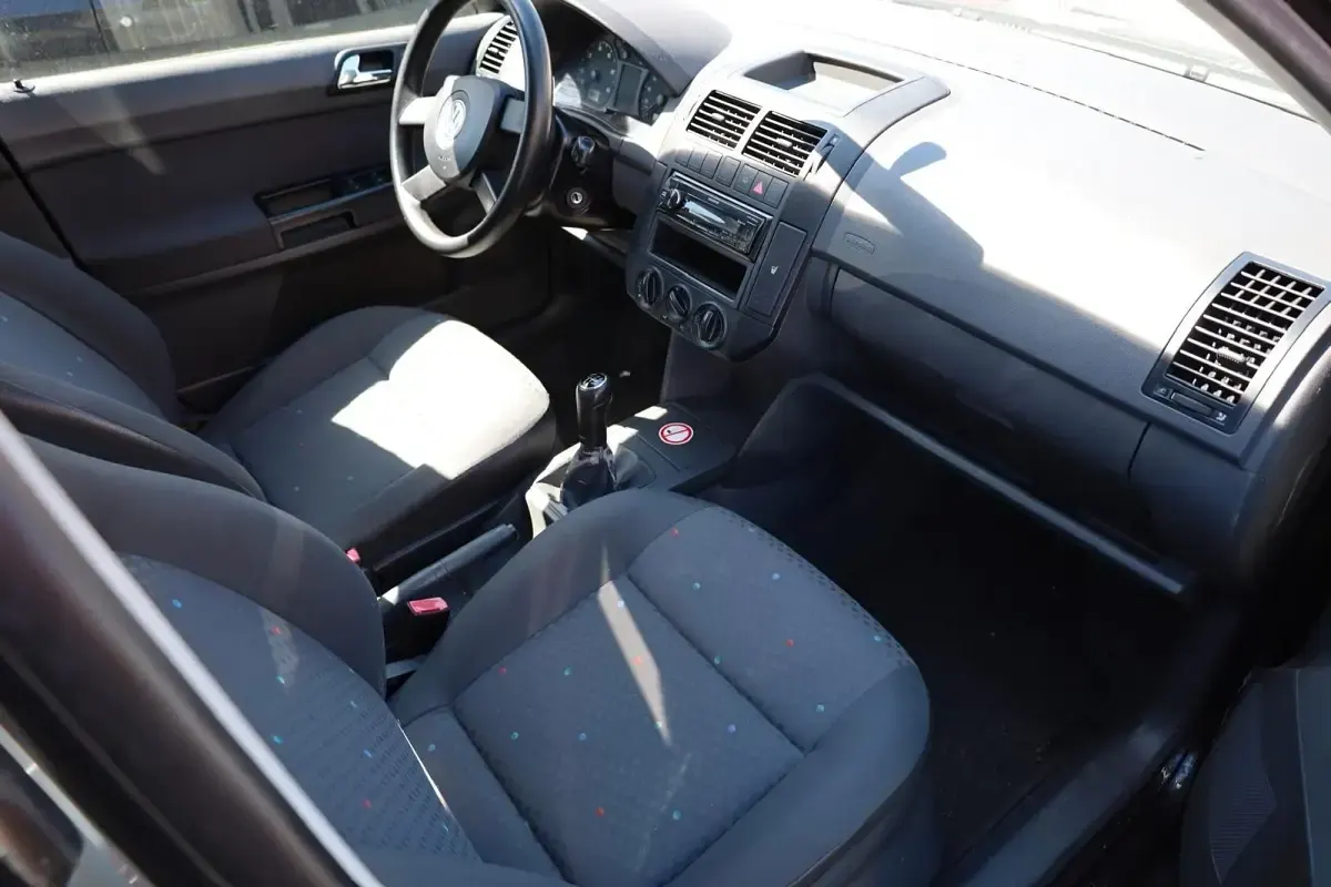 Gebraucht VW Polo 60 PS (44 kW) 1997 Schwarz Kleinwagen