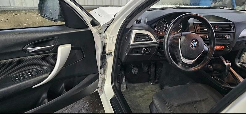 Gebraucht BMW 114 102 PS (75 kW) 2012 Weiß Kleinwagen