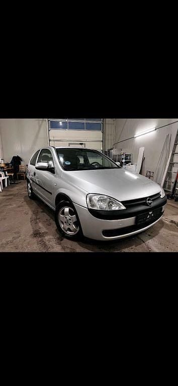 Silber Gebraucht 2002 Opel Corsa Limousine | 2.499 € (Fairer Preis) - Bild 1/4