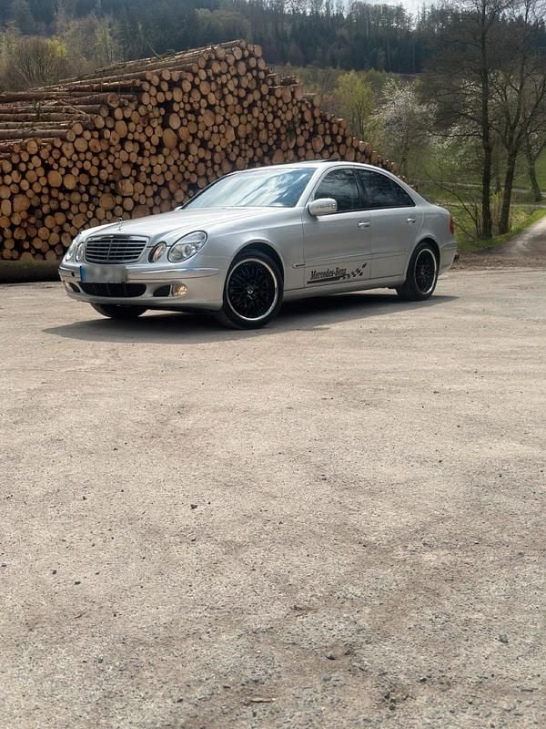 Gebraucht Mercedes E240 177 PS (130 kW) 2002 Grau Limousine