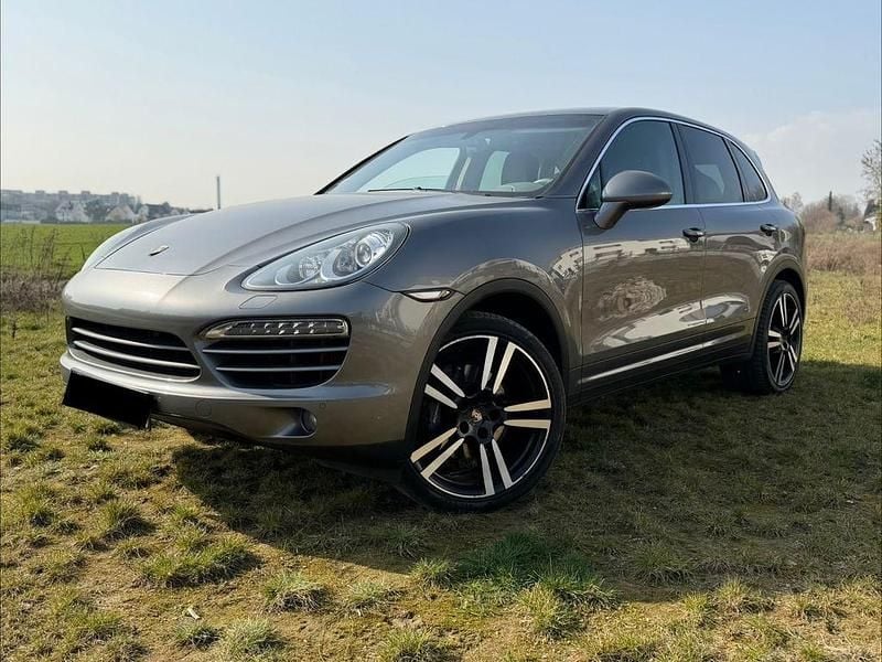 Gebraucht Porsche Cayenne 241 PS (177 kW) 2010 Grau SUV