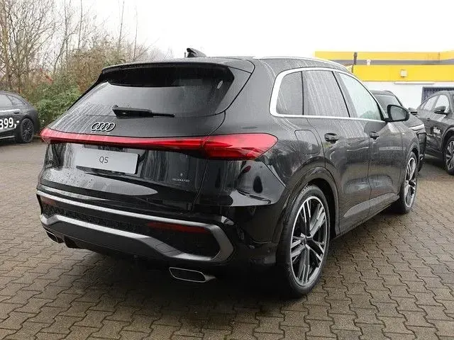 Gebraucht Audi Q5 S-Line 204 PS (150 kW) 2025 Mythosschwarz metallic SUV