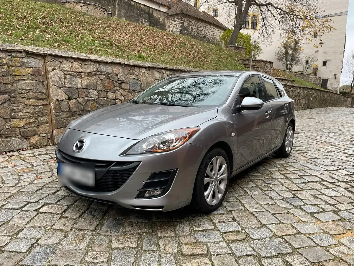 Usata Mazda 2 109 CV (80 kW) 2010 Argento Utilitaria