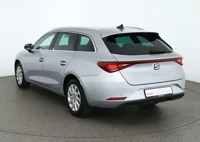 Gebraucht Seat Leon 150 PS (110 kW) 2022 Silber