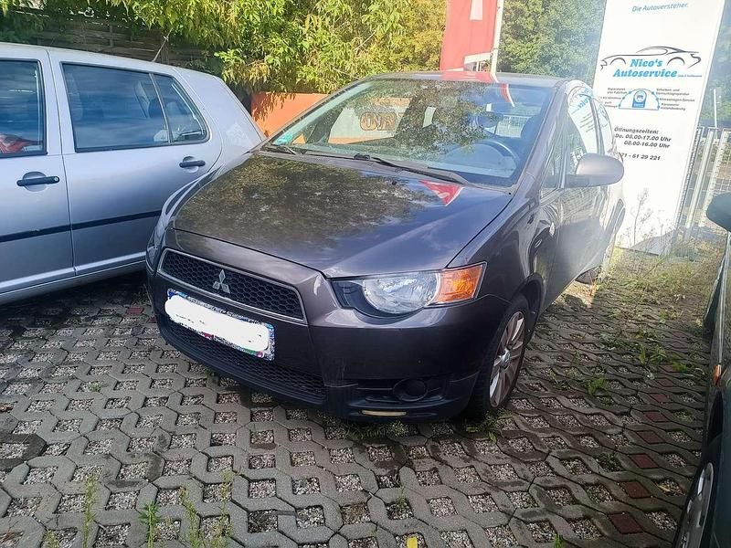 Grau Gebraucht 2011 Mitsubishi Colt Limousine | 2.200 € (Superpreis) - Bild 1/4