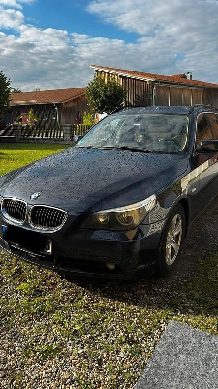 Blau Gebraucht 2005 BMW 525 Kombi | 2.450 € (Guter Preis) - Bild 1/4